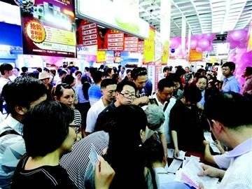 家电卖场点燃夏日经济